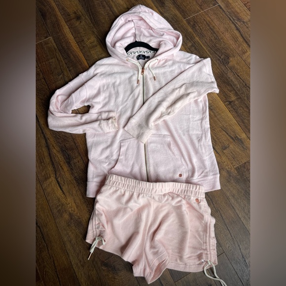 🩷Volcom Super Soft Zip-Up Hoodie & Shorts! 🩷 - Picture 1 of 12